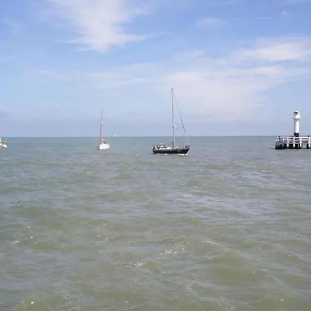 In Near The * أوستدوينكيرك